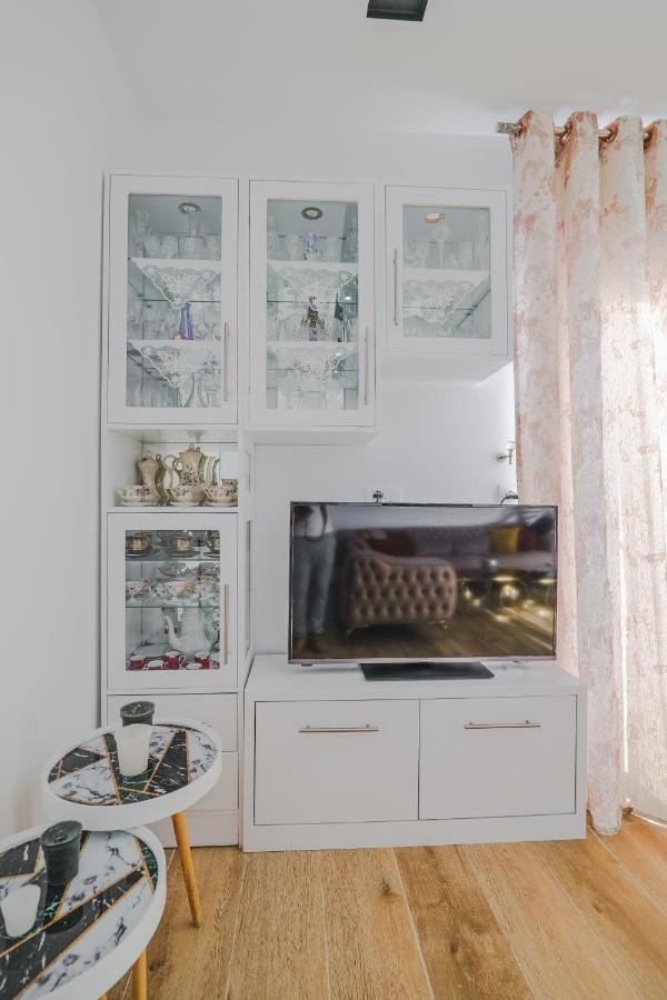 Eleni Guest House Saranda Zewnętrze zdjęcie